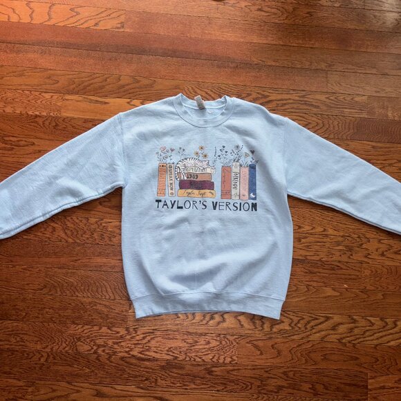 Taylor Swift Taylor's Version Book/Cat/Flowers Crewneck Sweatshirt - Picture 2 of 6